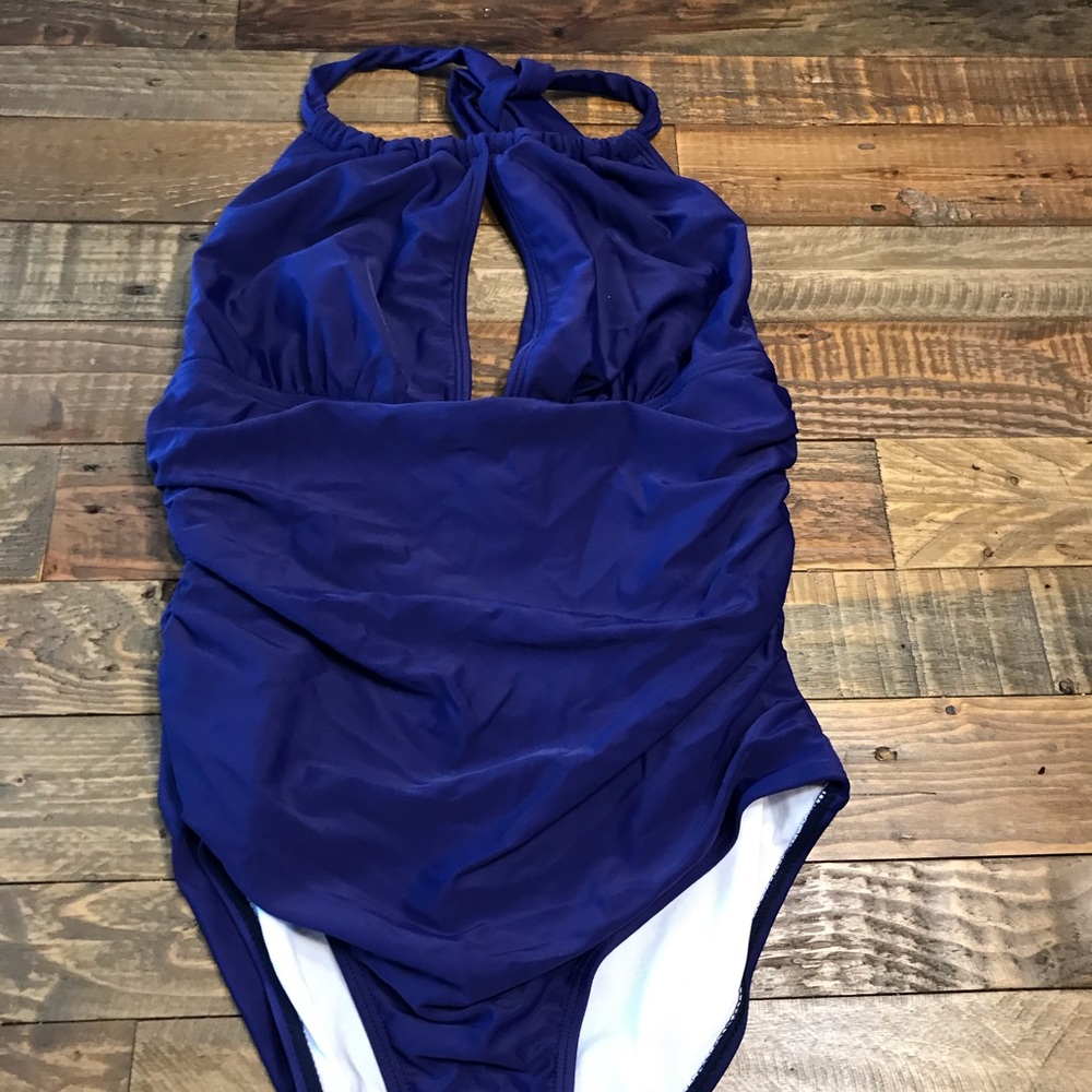 Woman’s size med swimsuit
